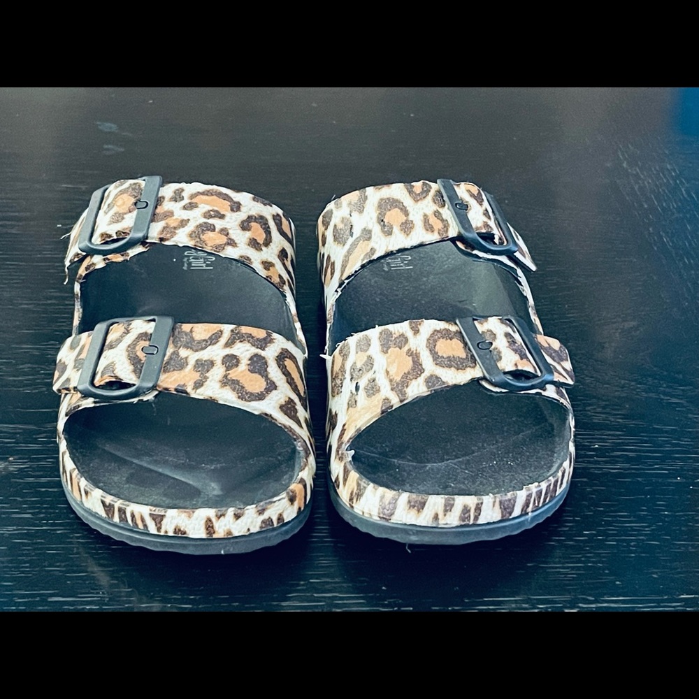 Leopard Slip-on’s